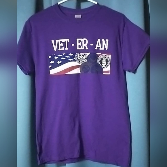 Gildan Stand Up for our Veterans T shirt. - Picture 1 of 5